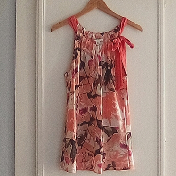 Banana Republic silk Coral and Floral Blouse - Picture 4 of 7